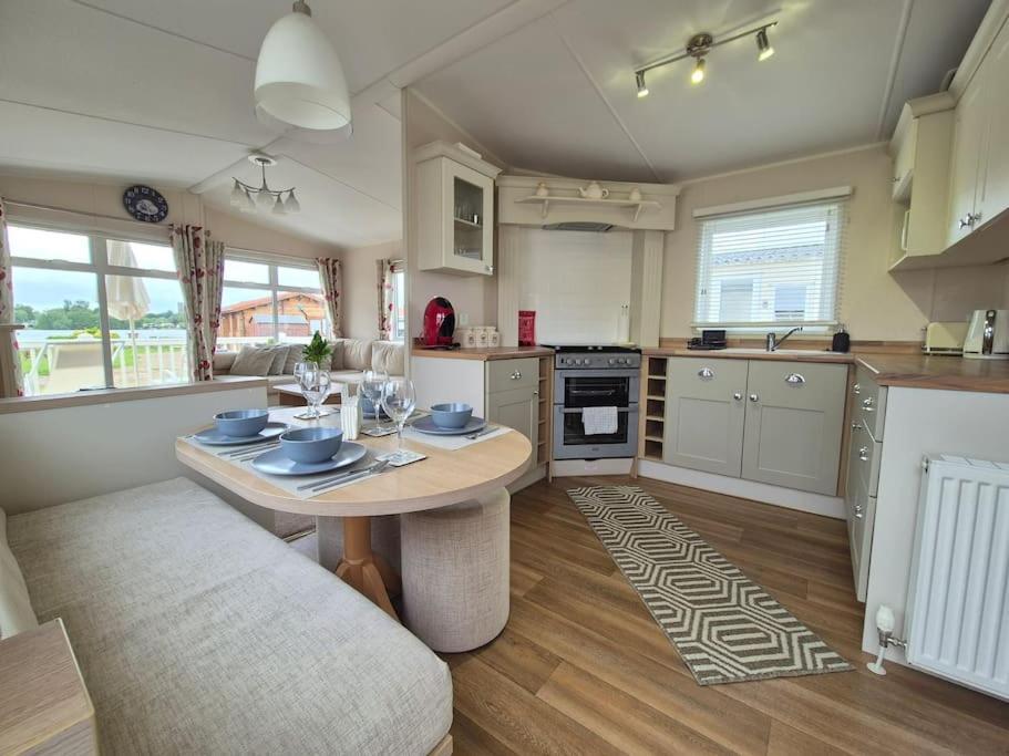 Amazing 2Bedroom Caravan In Lincoln, Tattershall Esterno foto
